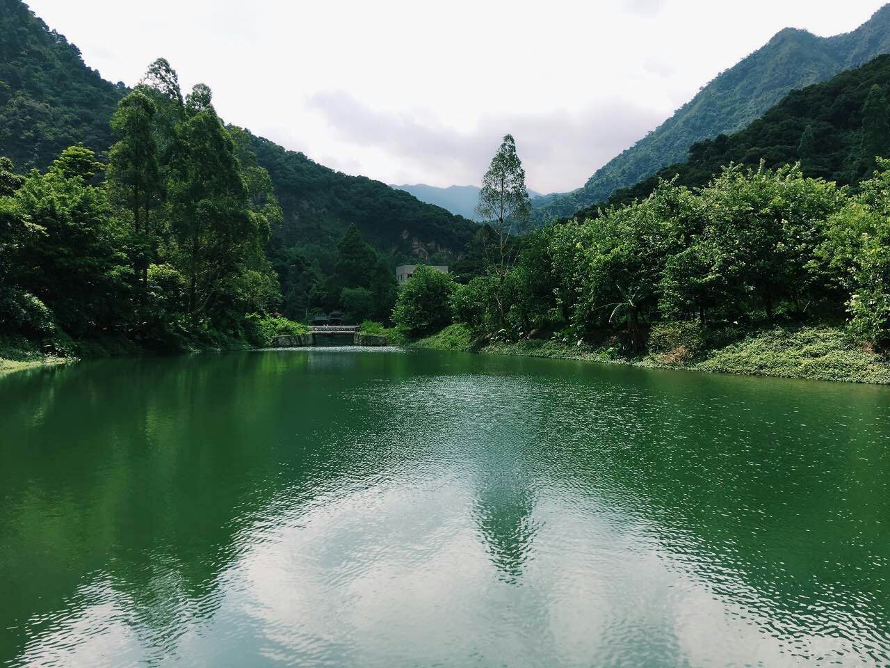 感受廣東小九寨--肇慶硯坑紫雲谷