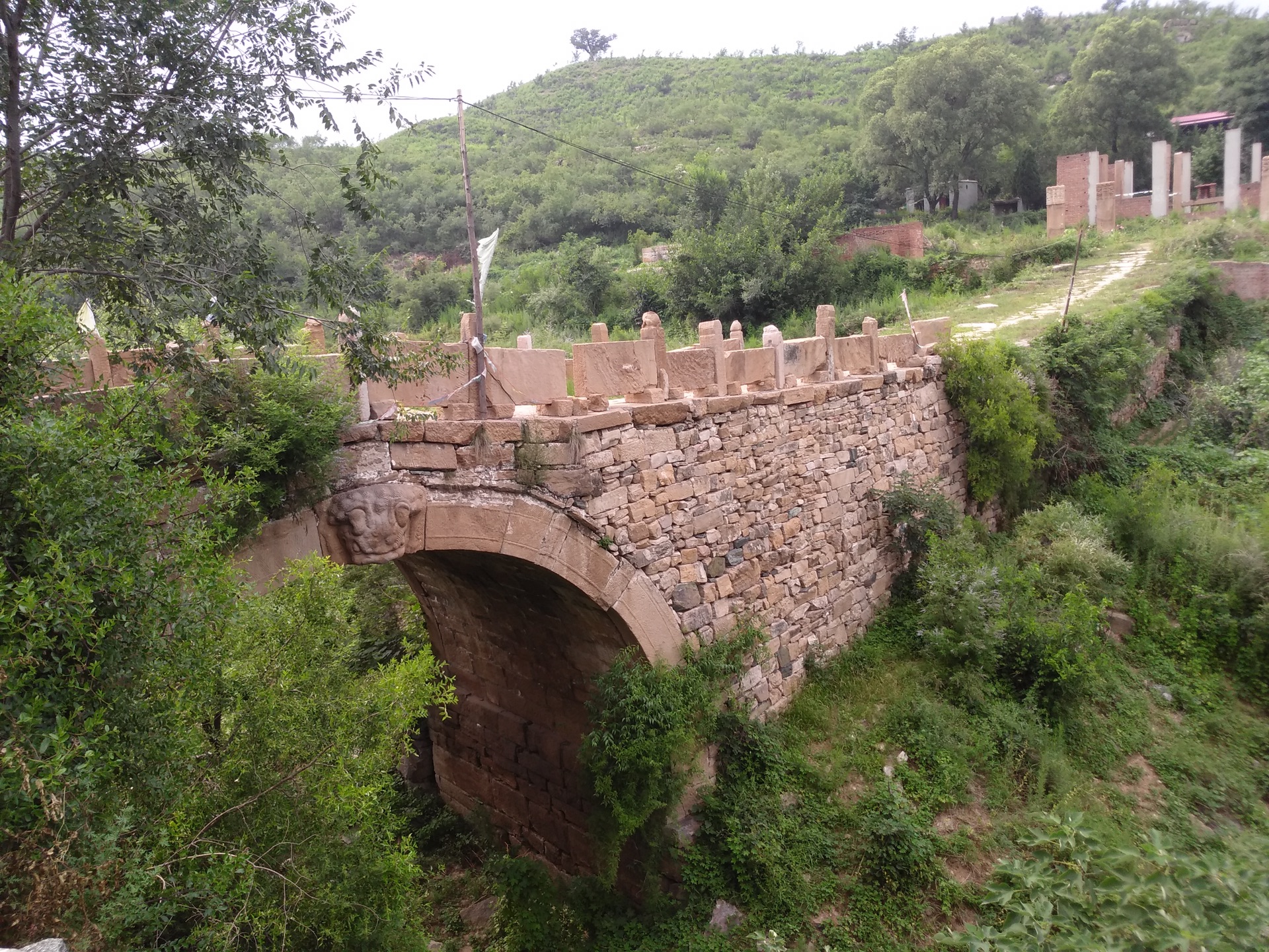 内丘城且停寺访古
