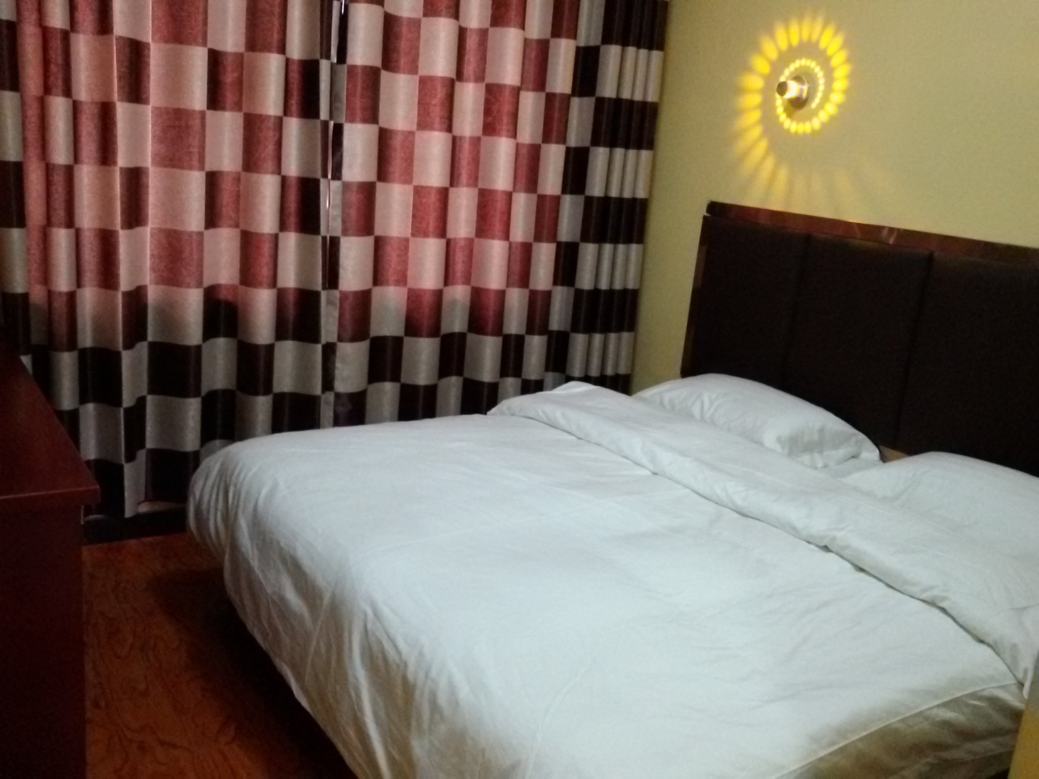 正宁尊统商务宾馆