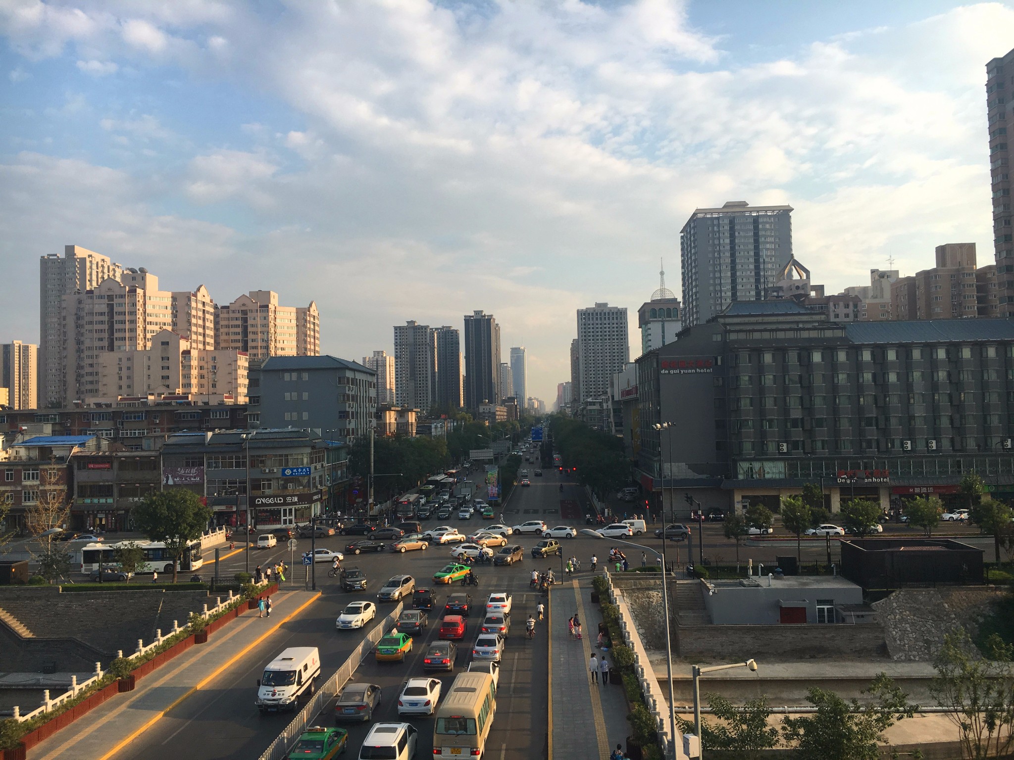西安旅游人均_西安旅游景点图片(2)