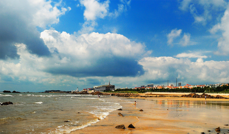 至尊版本·青岛市区精华 黄岛金沙滩一日游(青啤 南洋午餐 跨海大桥