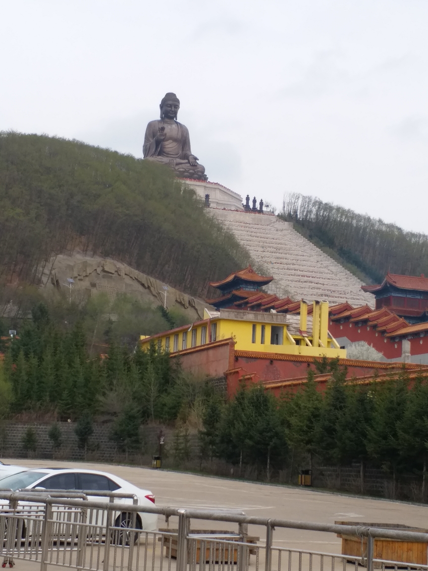 万丈大佛面向西—吉林敦化六鼎山之旅