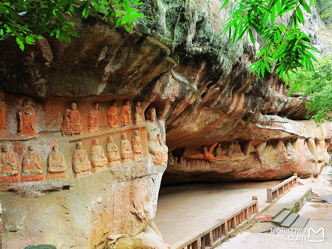 通天岩风景区,人文景观与丹霞风光并存