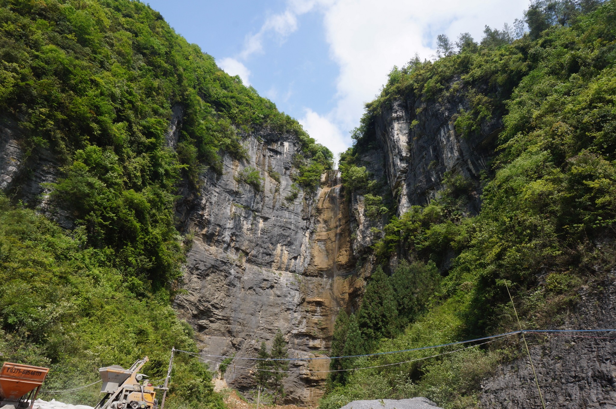 利川見天壩瀑布,魚木寨一日遊