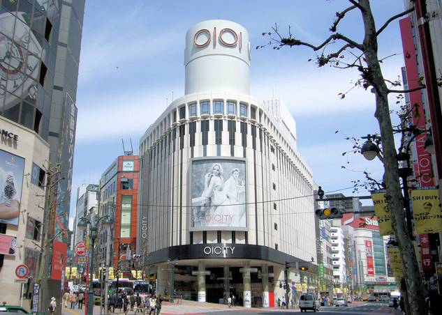 东京 自由行攻略丸井百货是日本常见的平价百货,新宿这家丸井有100多