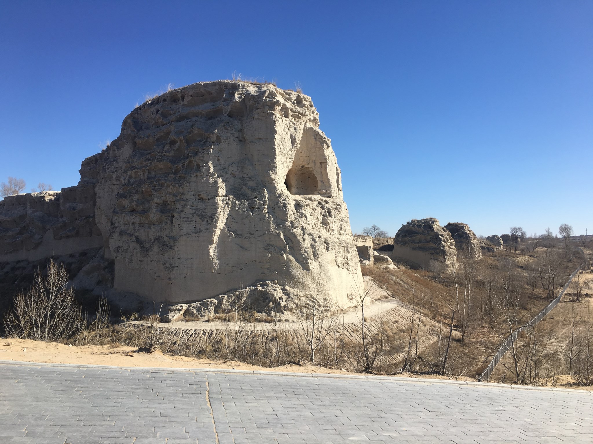 年-公元280年) 东吴石头城遗址 两晋(公元265年-公元420年) 西晋帝陵