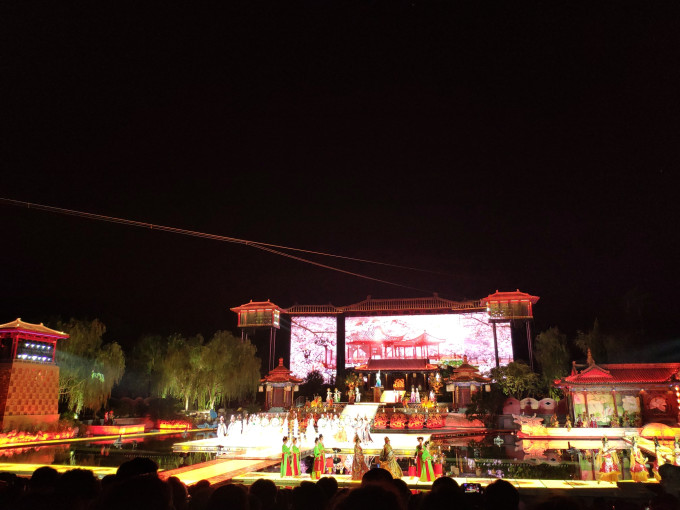 十三朝古都的西安魅力何在 wKgBEFtPZ5qAQ9YCABxfMYoAZQ427.jpeg?imageView2%2F2%2Fw%2F680%2Fq%2F90%7CimageMogr2%2Fstrip%2Fquality%2F90