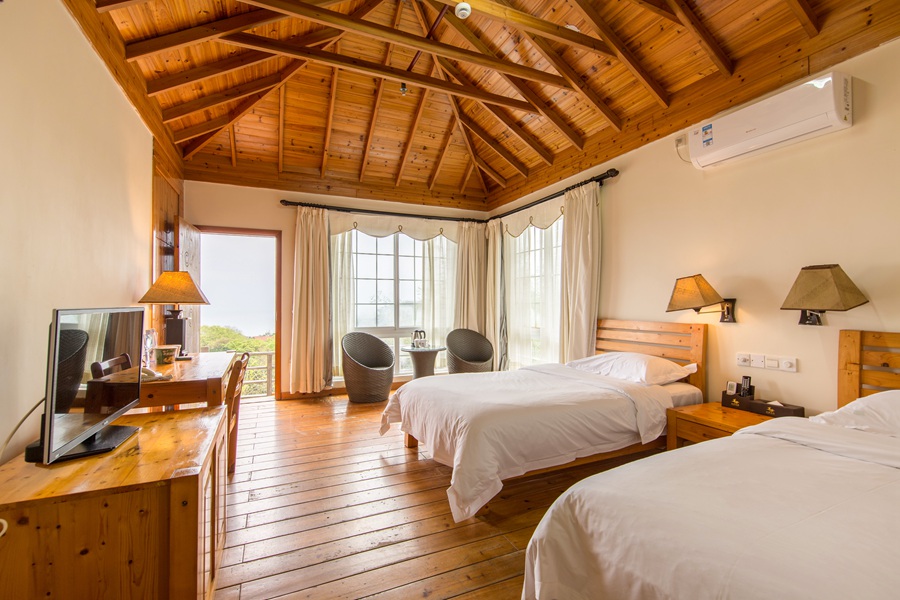 深圳鹿嘴山庄(自助早餐 窑鸡抵用券 烧烤炉抵用券 手动麻将桌 住宿1晚