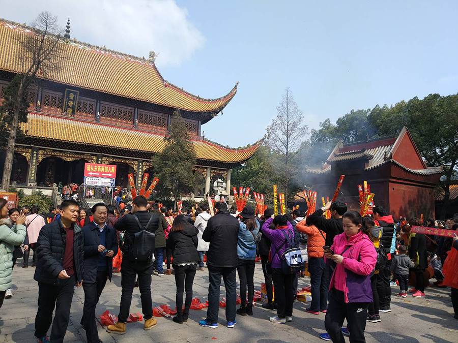 初次去衡山烧香注意事项南岳大庙烧香讲究拜佛流程景区门票坐车指南