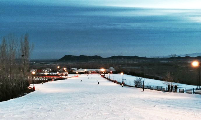 北京 自由行攻略 大名鼎鼎的北京南山滑雪度假村