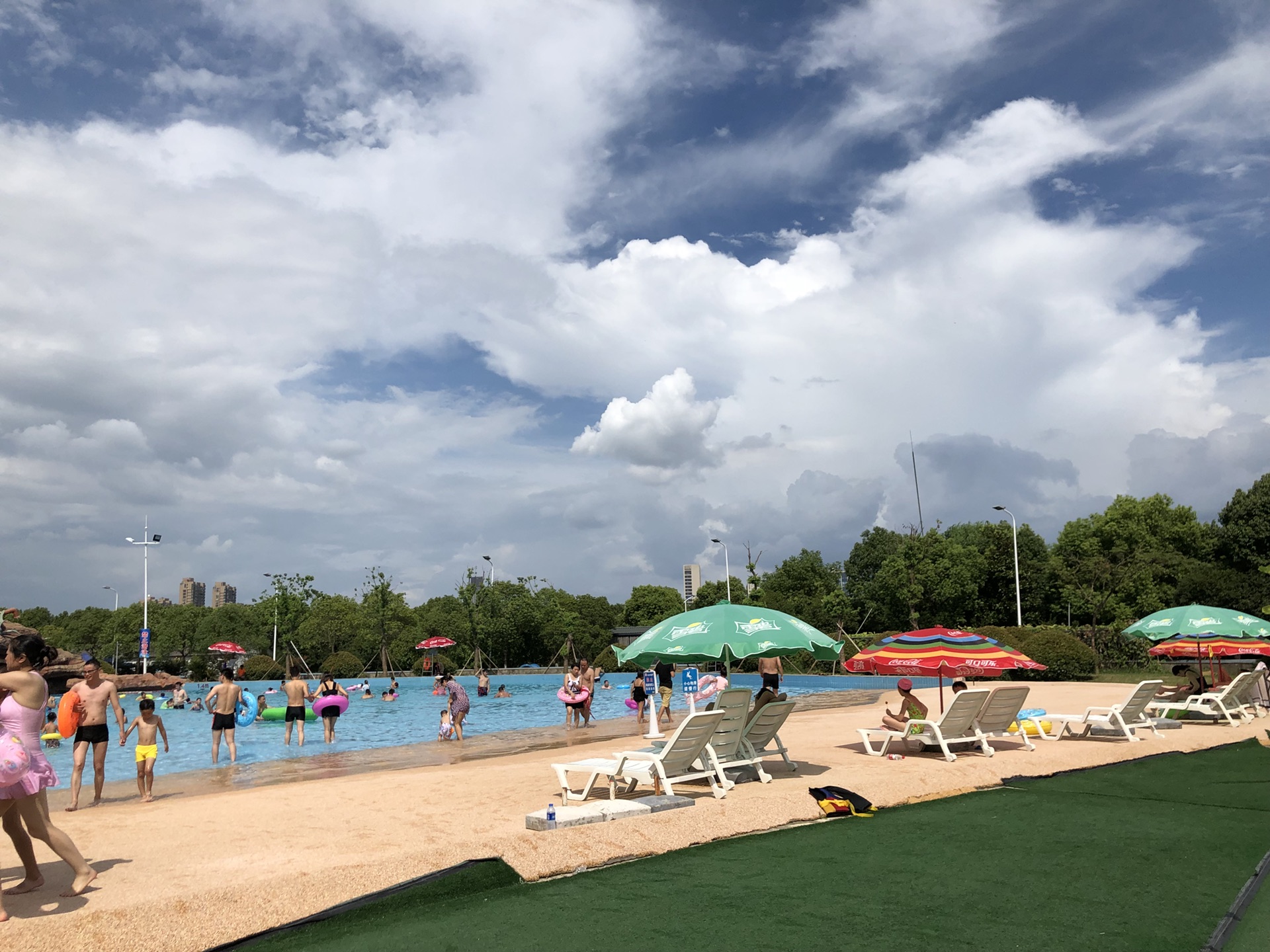 嘉兴卡乐福未来水世界半日游