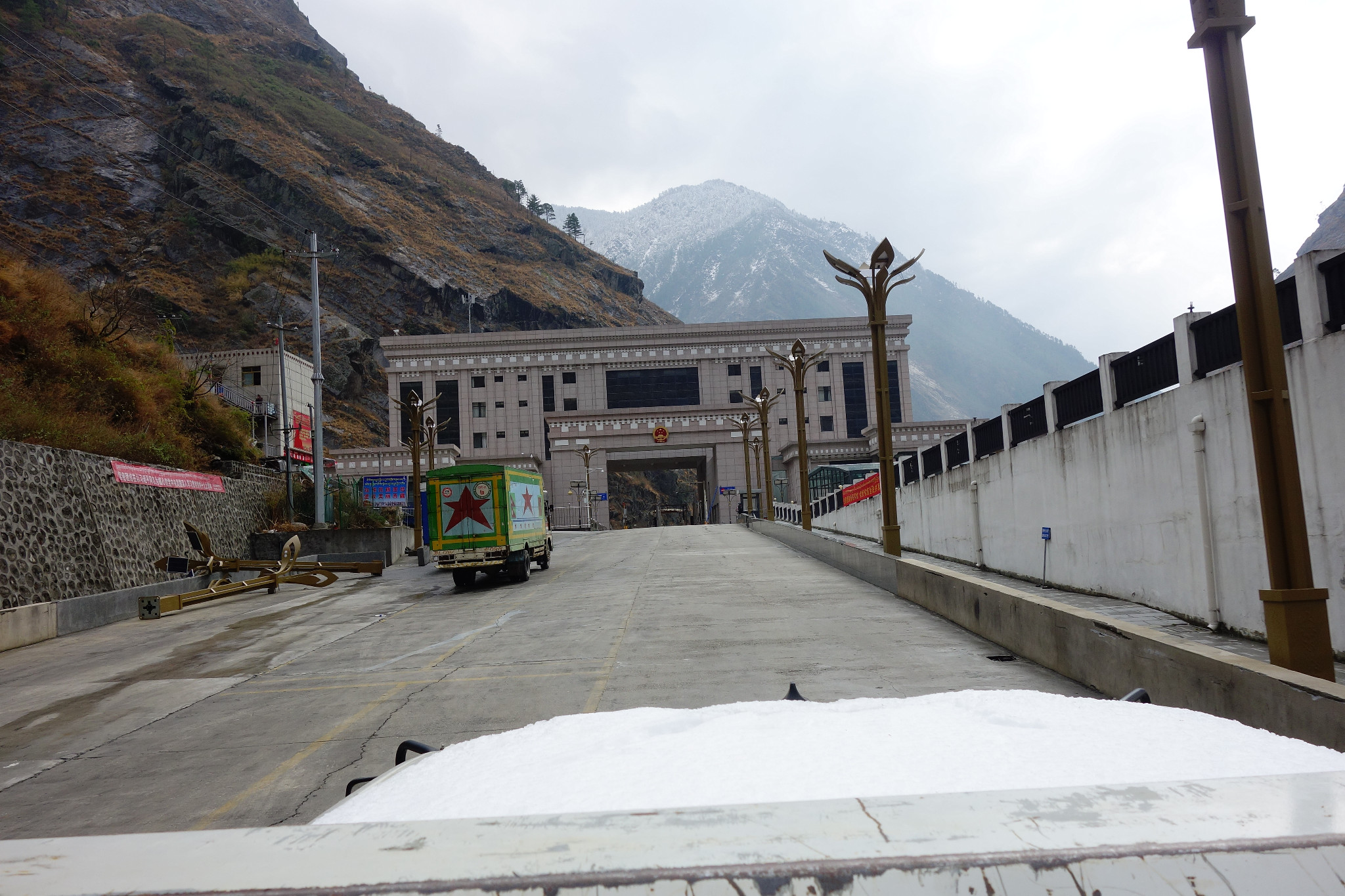 一个人从广州-西藏(拉萨)-尼泊尔(加德满都)全程陆地:火车 汽车 2019.