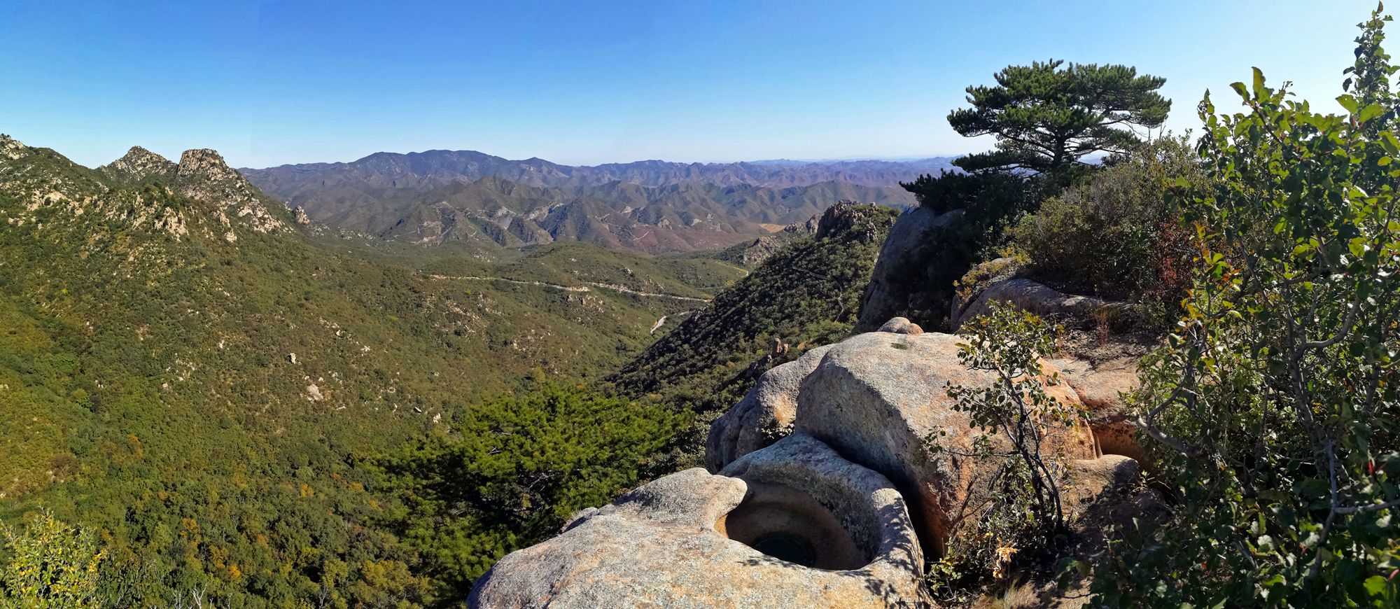 遼寧朝陽北票神奇大黑山,刑天峰開天眼,是天.