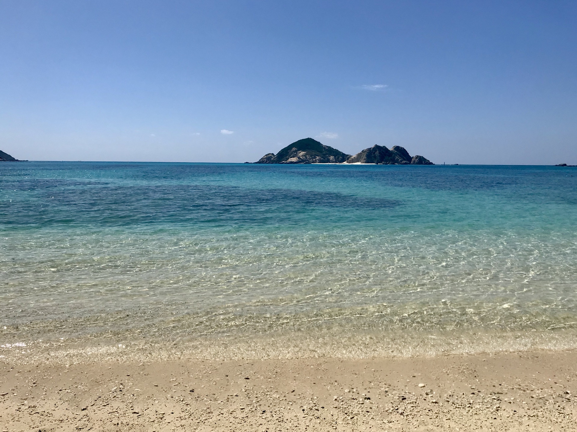 有一种蓝叫庆良间有一片海叫果冻海