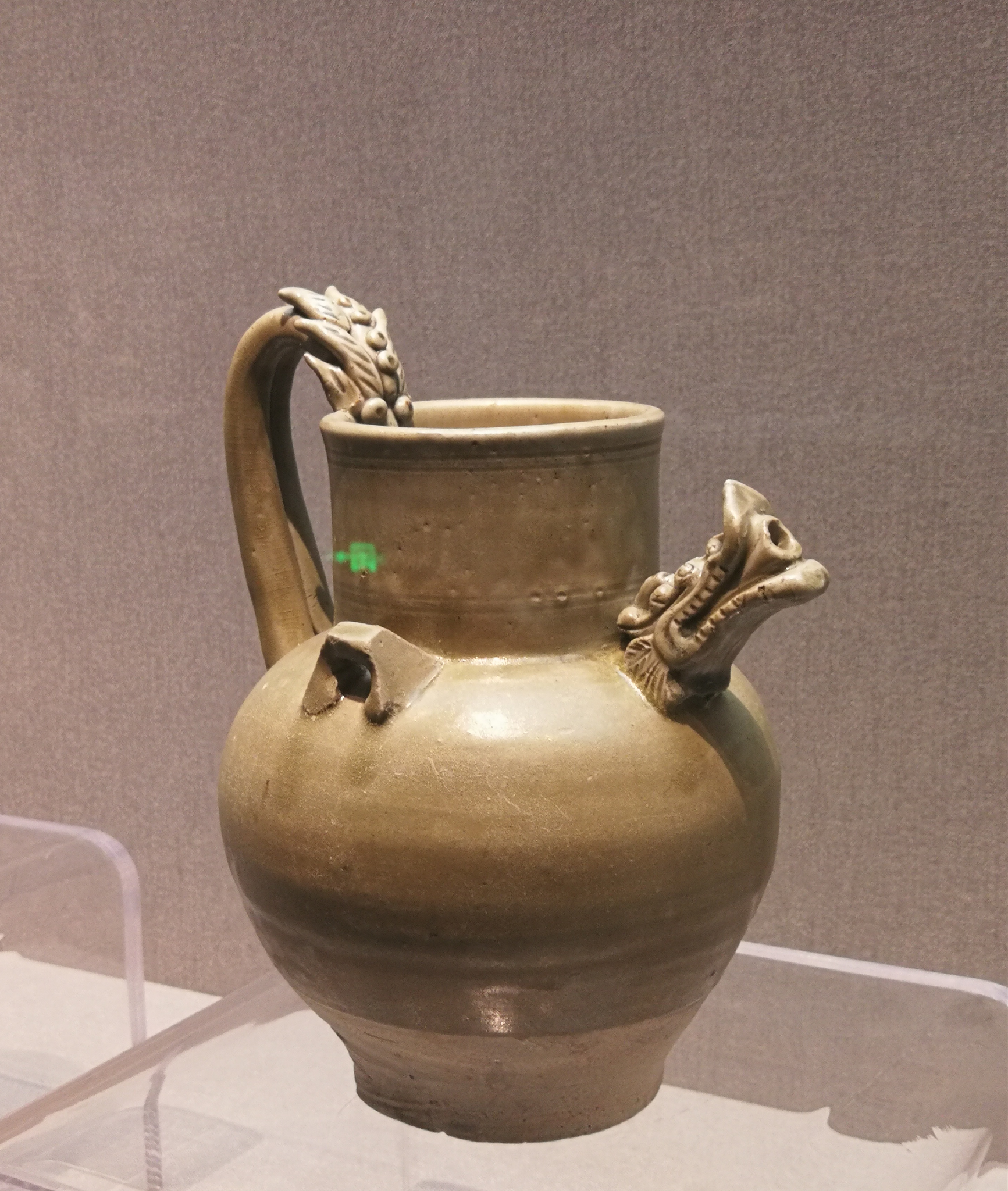 约公元581-618年,隋朝,青瓷龙柄双系龙首壸