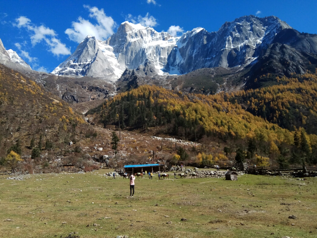 四川四姑娘山景点介绍(四川四姑娘山附近景点有什么)