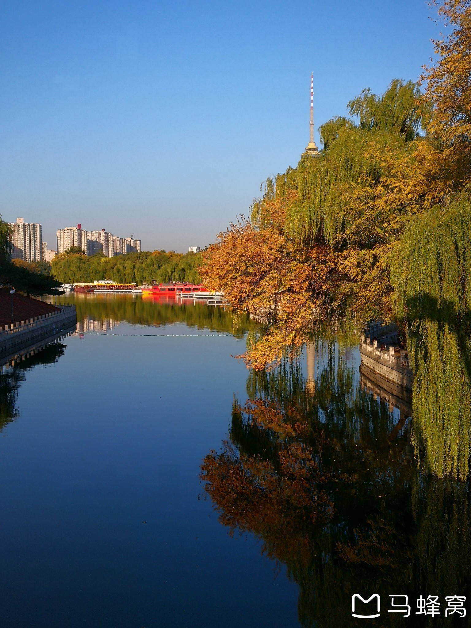 中國少年英雄紀念碑 玉淵潭公園南門