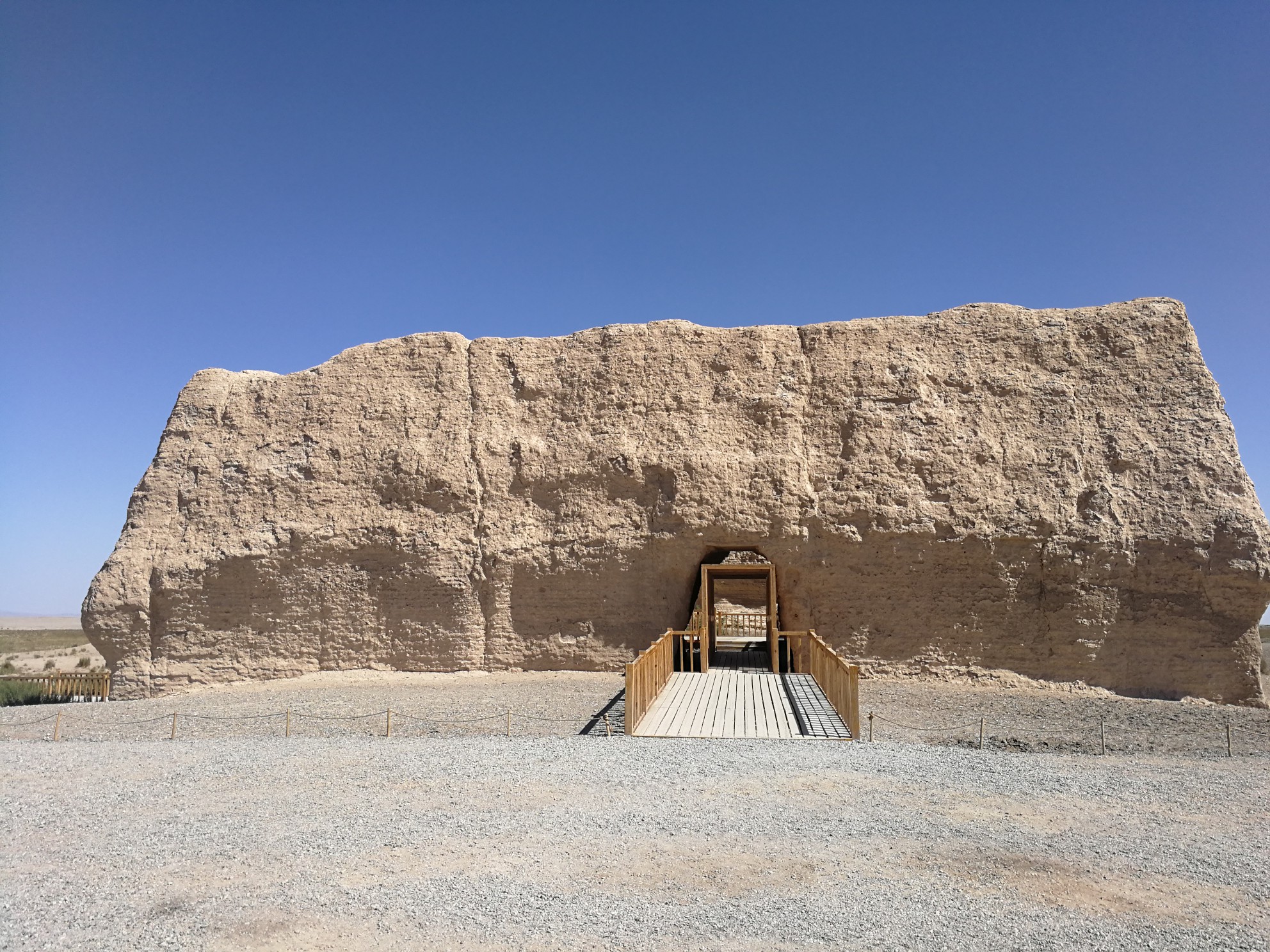 孤城遥望玉门关