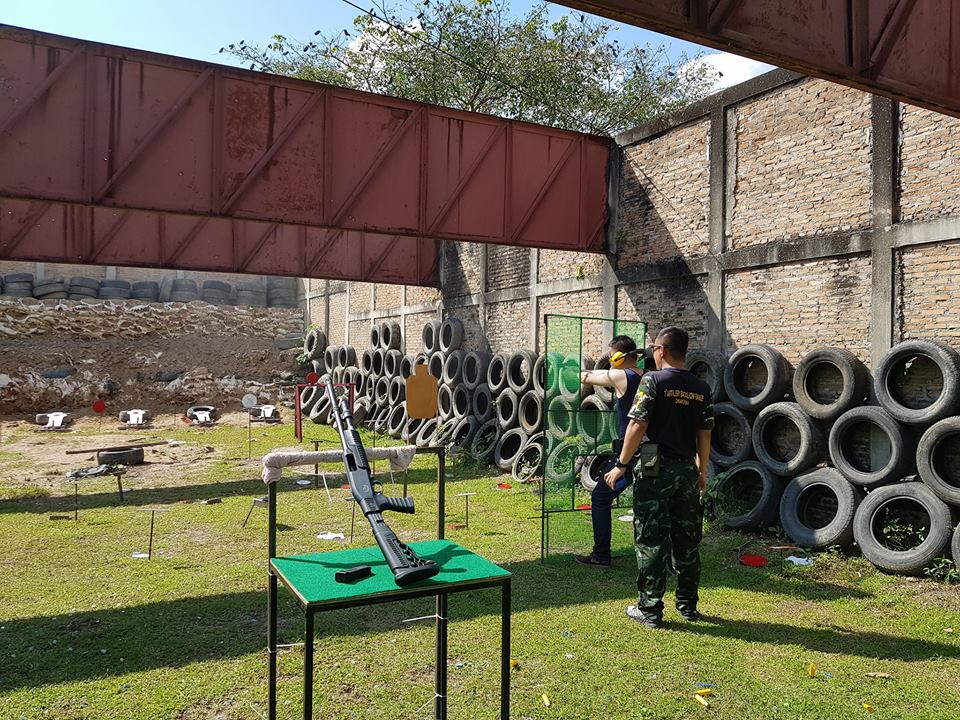 实弹射击场地图片