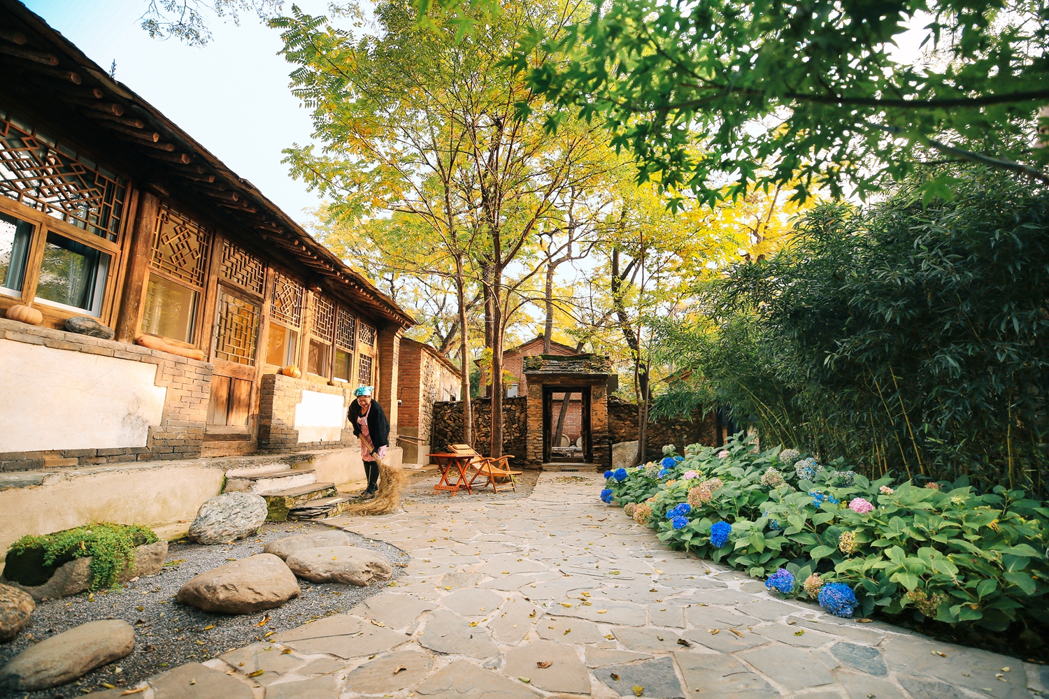 入住乡居民宿姥姥家的小院 过闲来悠哉的乡野生活 与孩子一起体验亲子