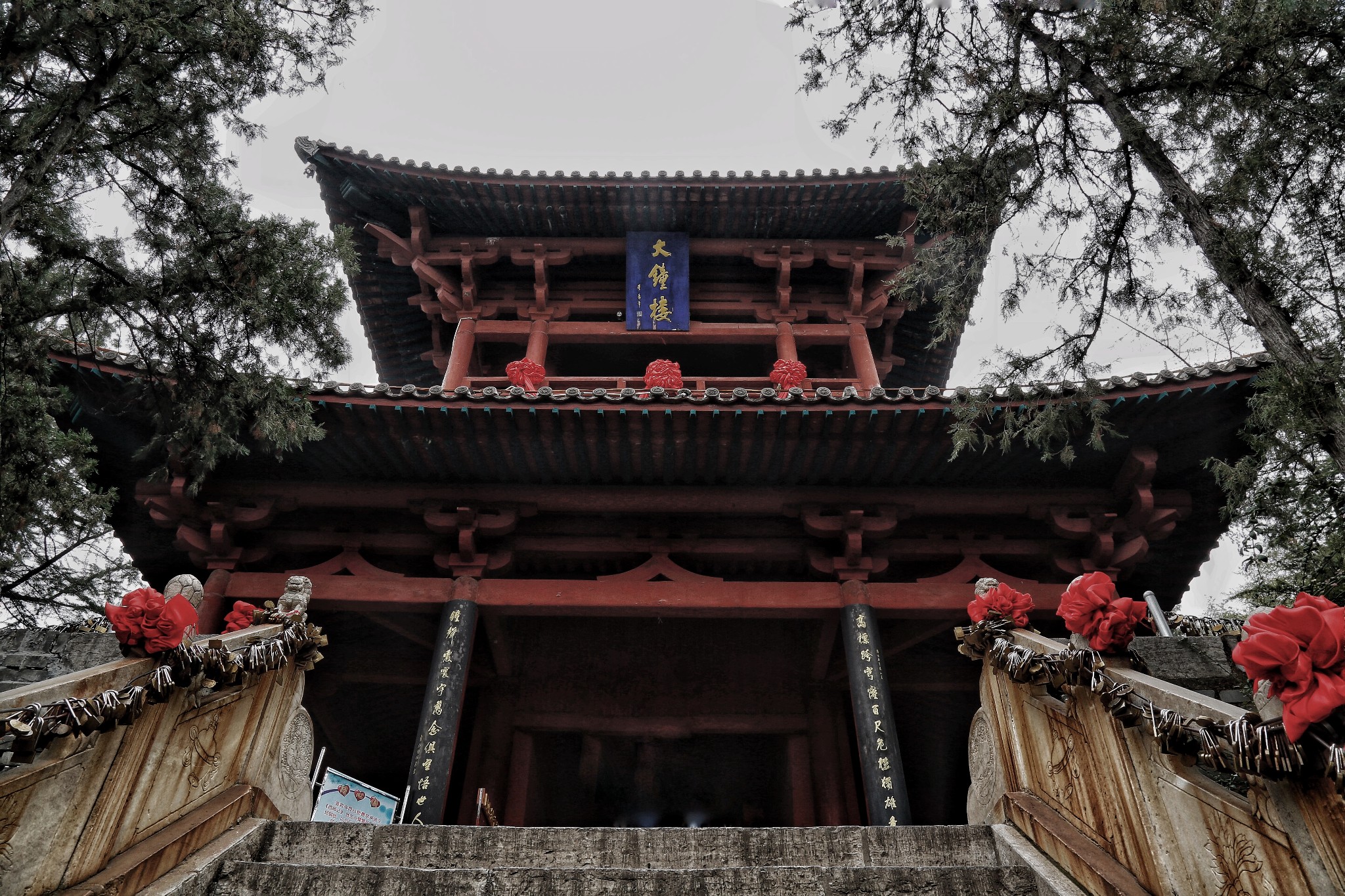 永济 自由行攻略 登上台阶后便是大钟楼.