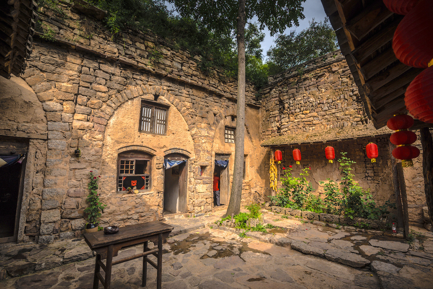 不去黄山人挤人,来云丘山住窑洞看风景