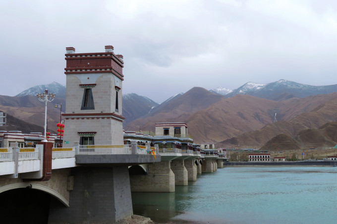 西藏著名景点线路图 wKgED1vAPFCAC-eEACn5R6utzxA05.jpeg?imageView2%2F2%2Fw%2F680%2Fq%2F90%7CimageMogr2%2Fstrip%2Fquality%2F90