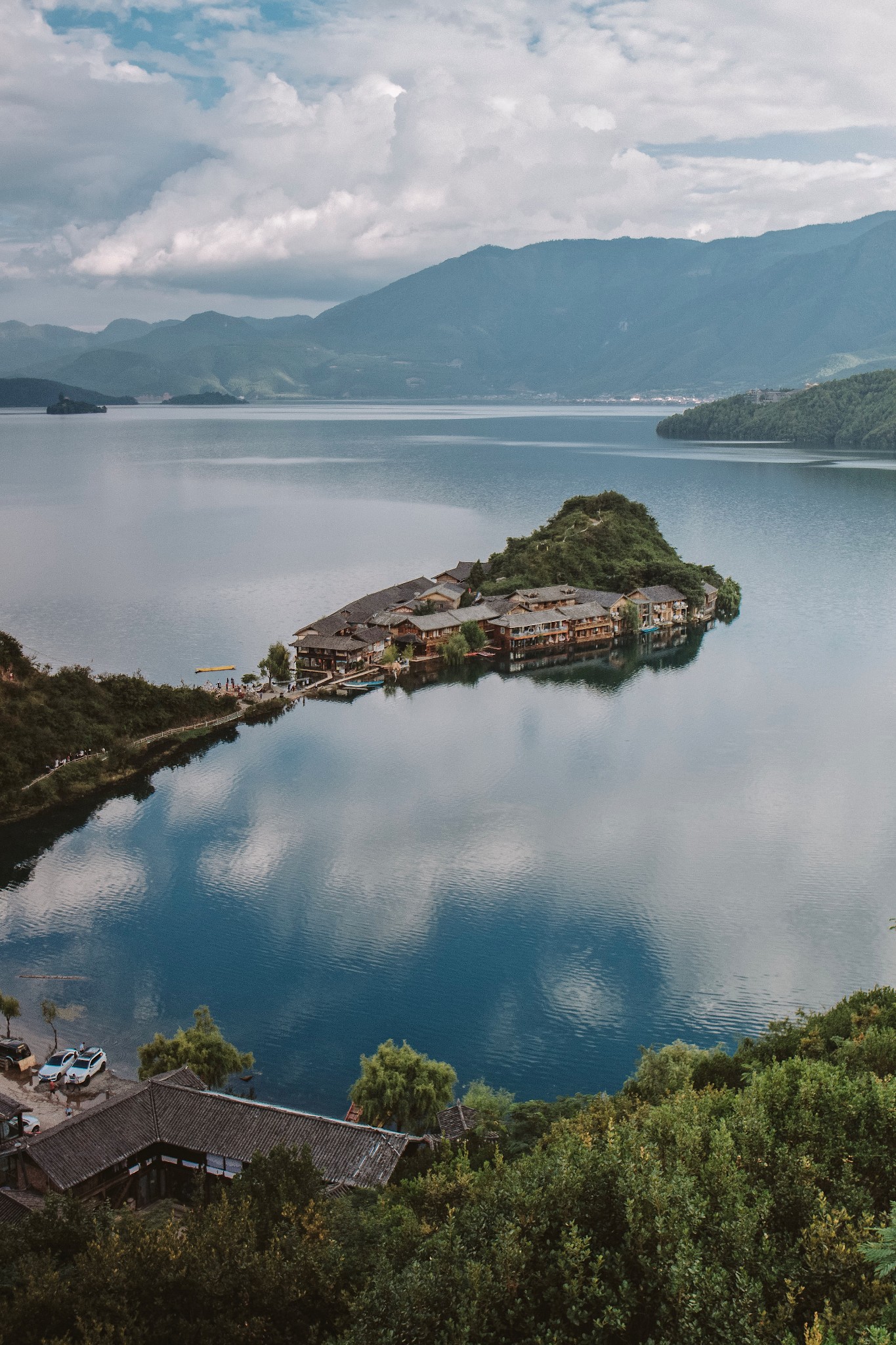 云的南方——泸沽湖丽江大理,山水,古镇与狗