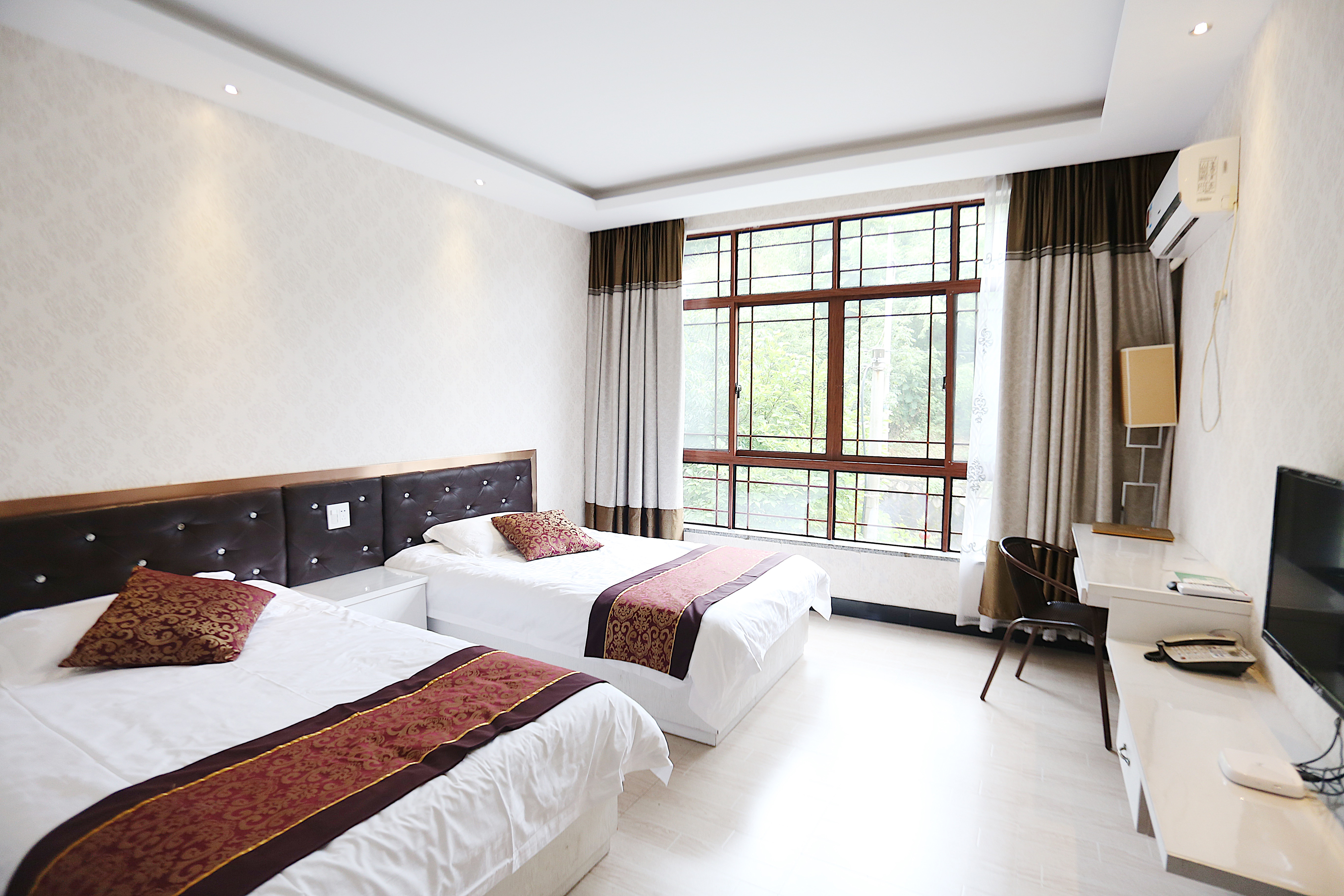 天目山芯园山庄