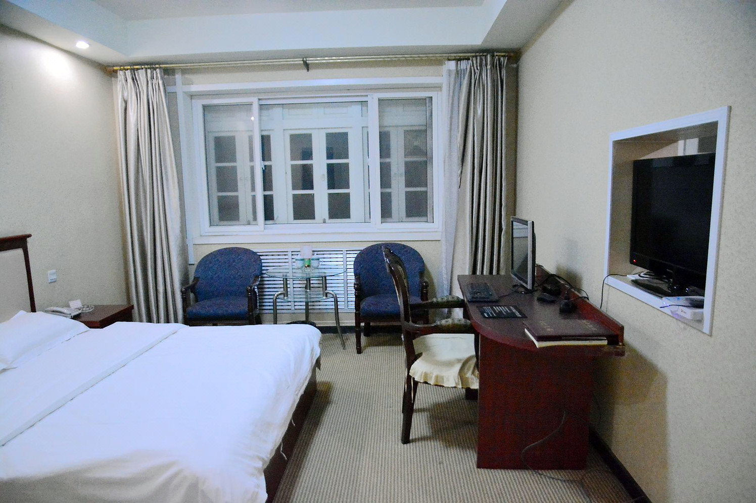 新泰泰安豪庭商务宾馆