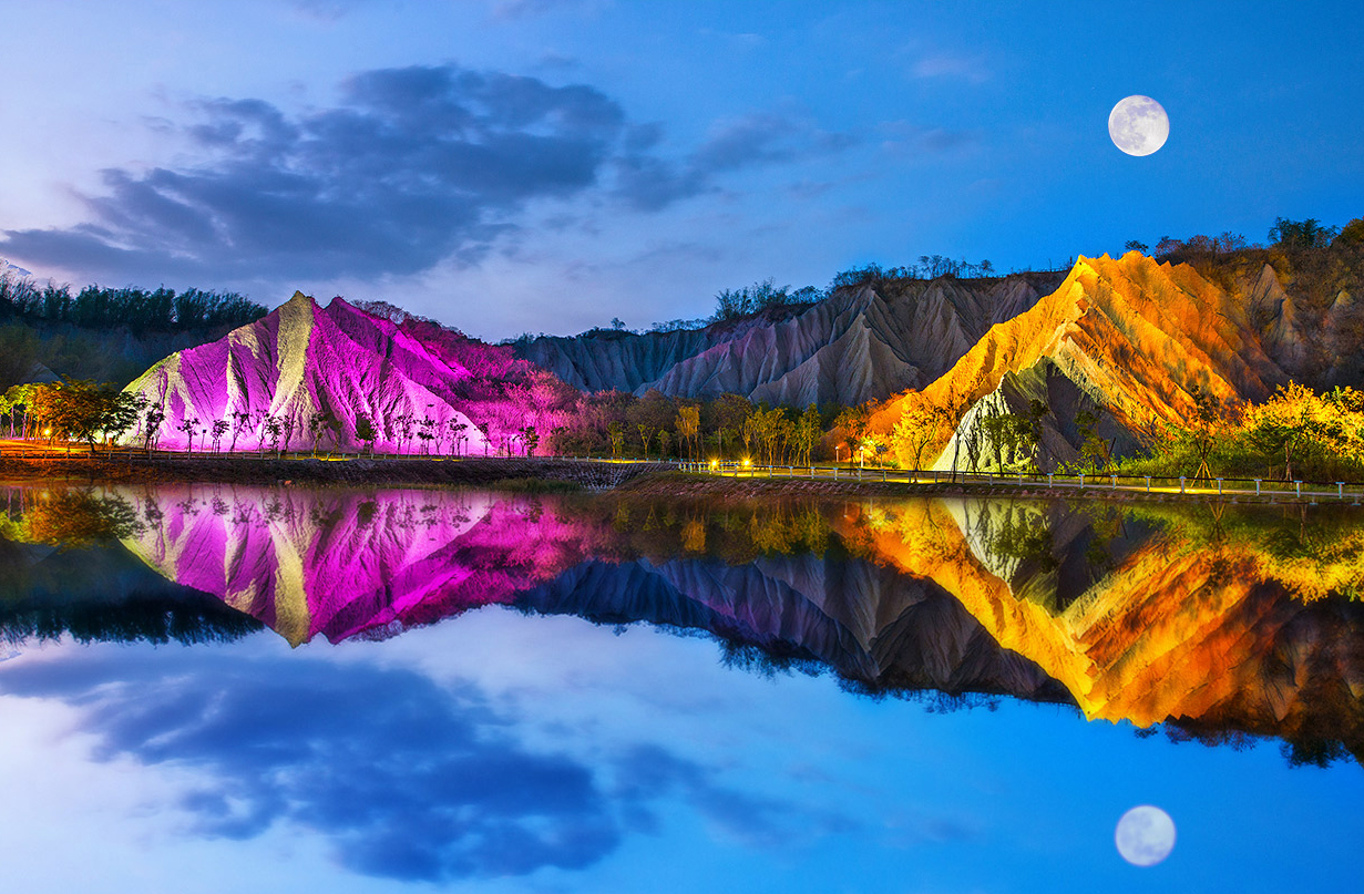  台湾在地人在地事>高雄记事------月世界