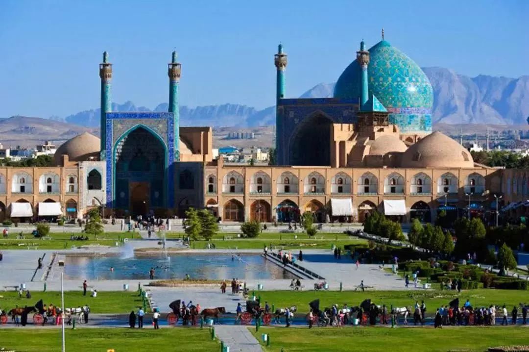 古谚语说"伊斯法罕半调下",如果要选一座城市代表古代伊朗,我想,大