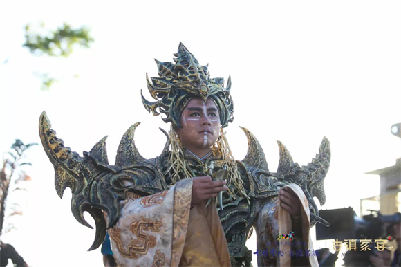 之光华,传统古滇家宴站立时代艺术的肩膀上滇海秀·上篇 《古滇人》