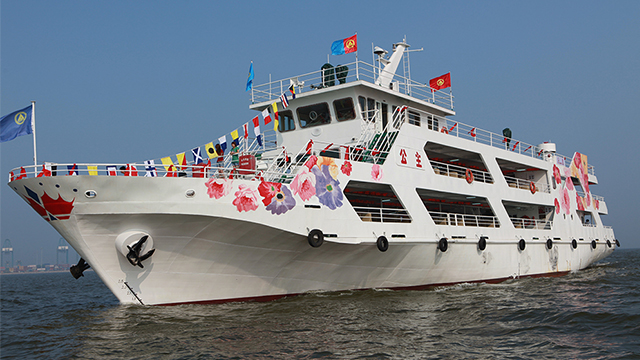 秦皇岛公主号游船 游轮 海域设施先进 豪华的海上观光游轮