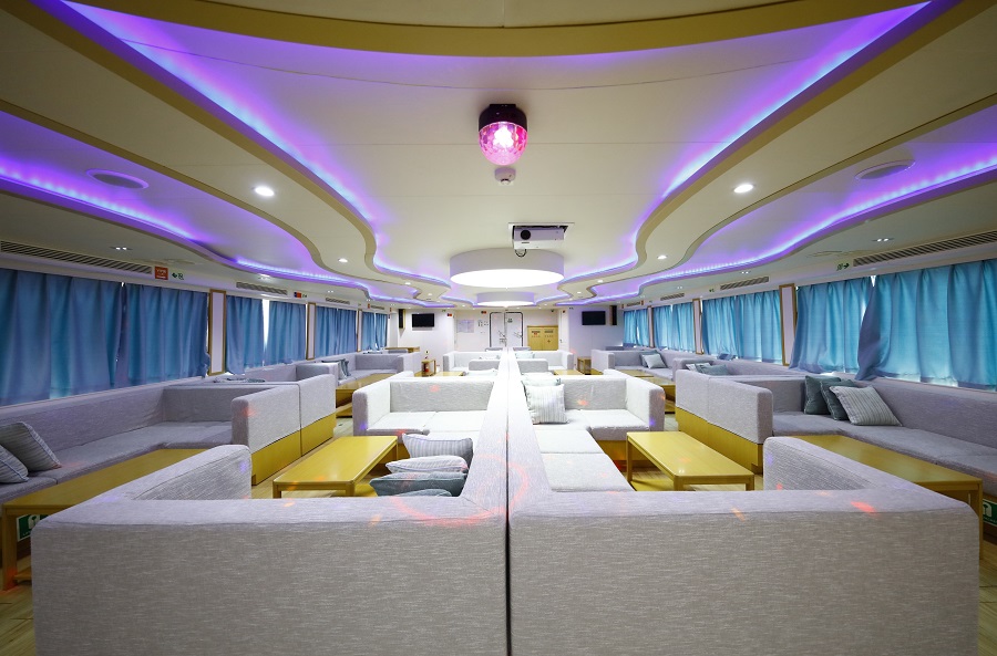               蓝骑士1号普通舱