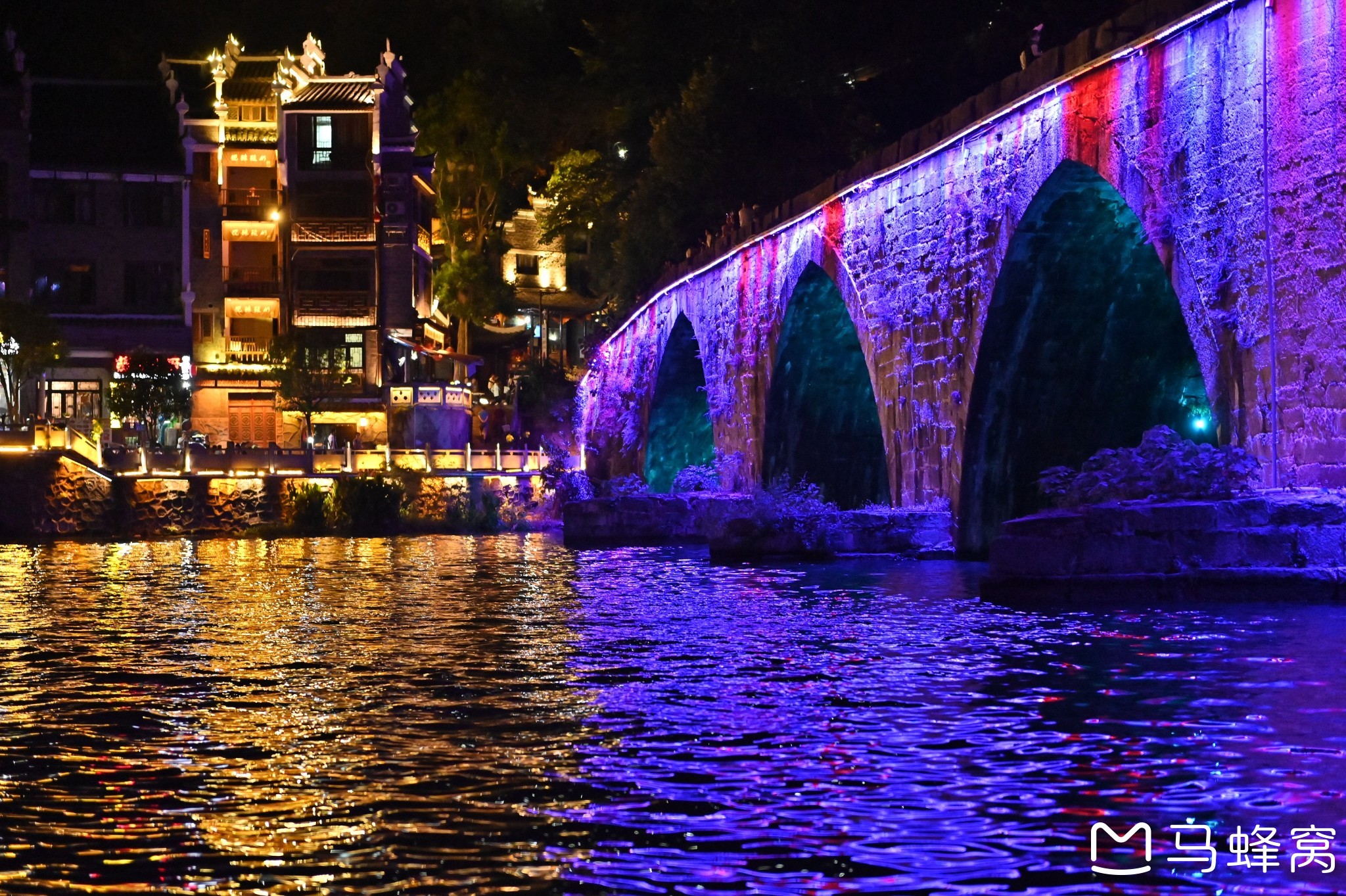 镇远古城水上游