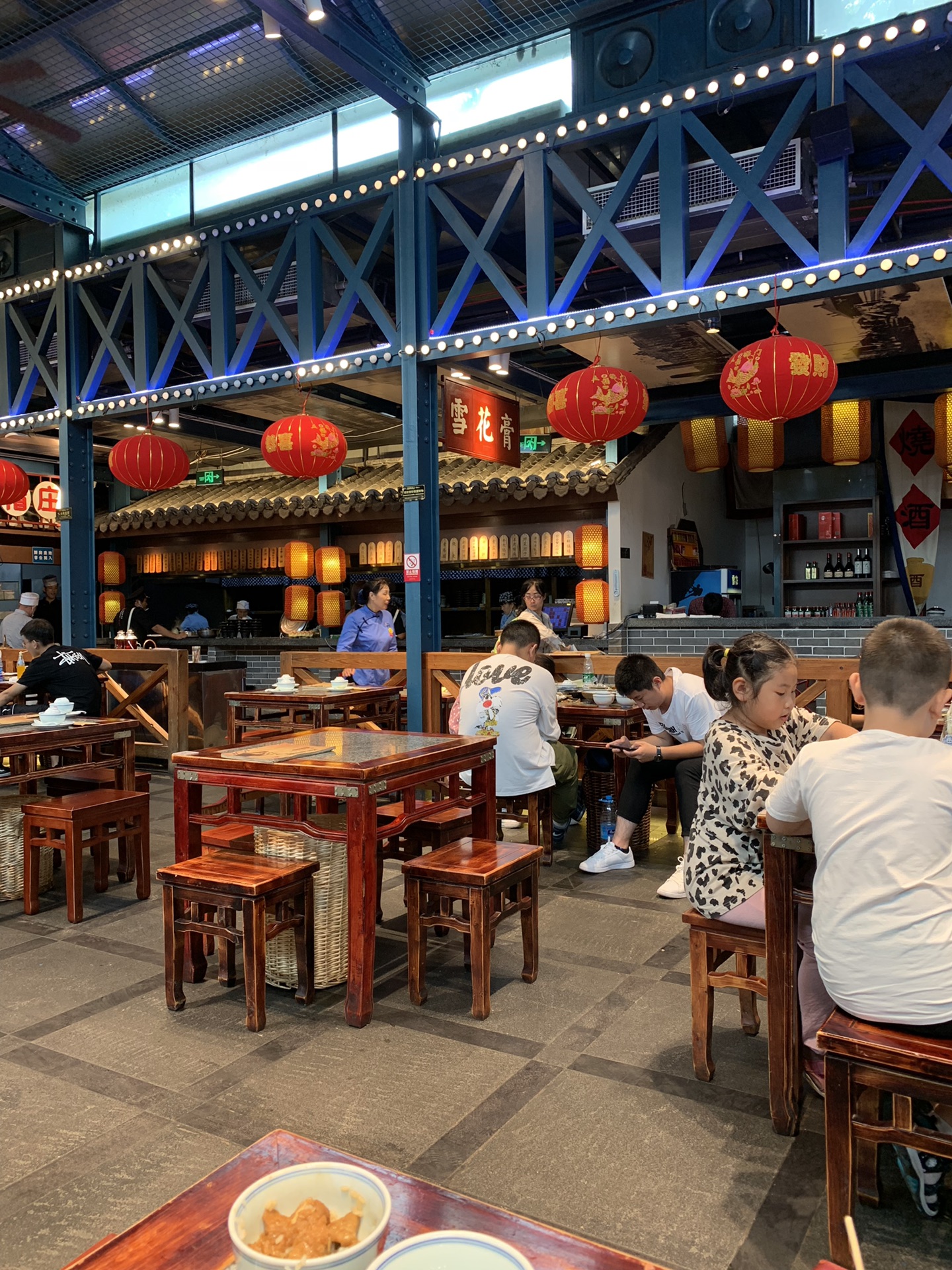 再来老码头饭店吃饭