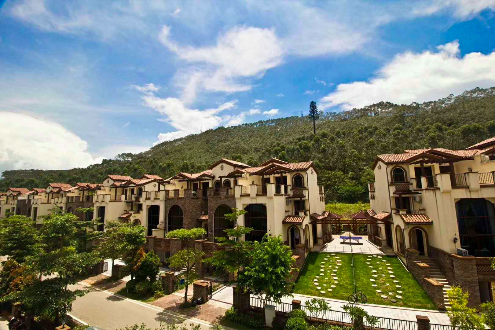 惠州龙门南昆山富力养生谷温泉度假别墅一晚住宿团建会议海量别墅挑选
