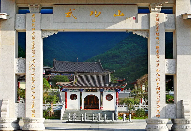 名山多隐士,与诗词遇见山川