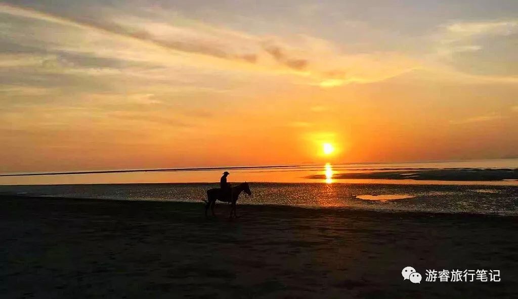 夕陽下在蘭達島私密海灘騎個馬,這才是精緻小眾的玩法