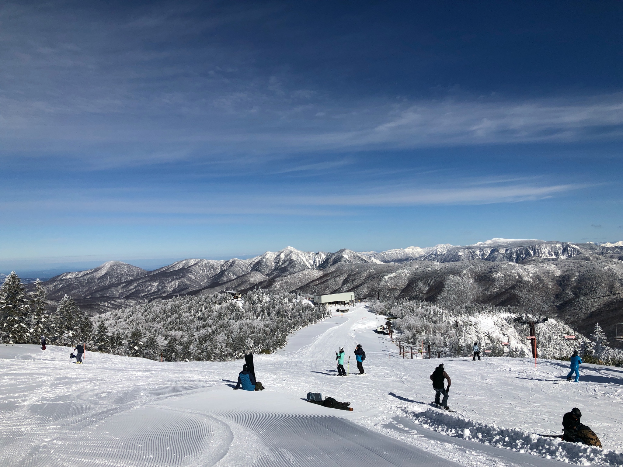 苗场滑雪场图片