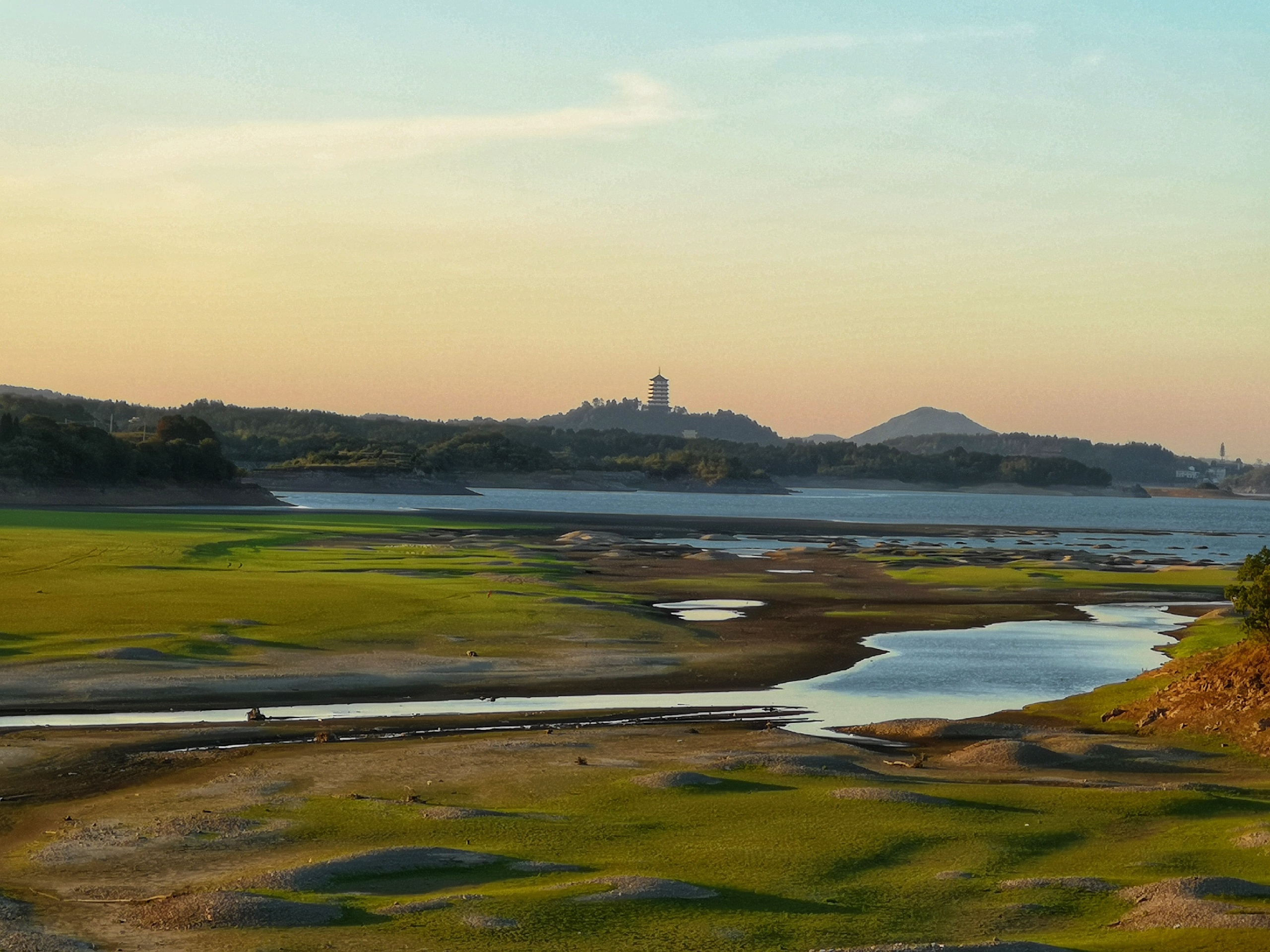 地址:安徽省六安市舒城县15         张