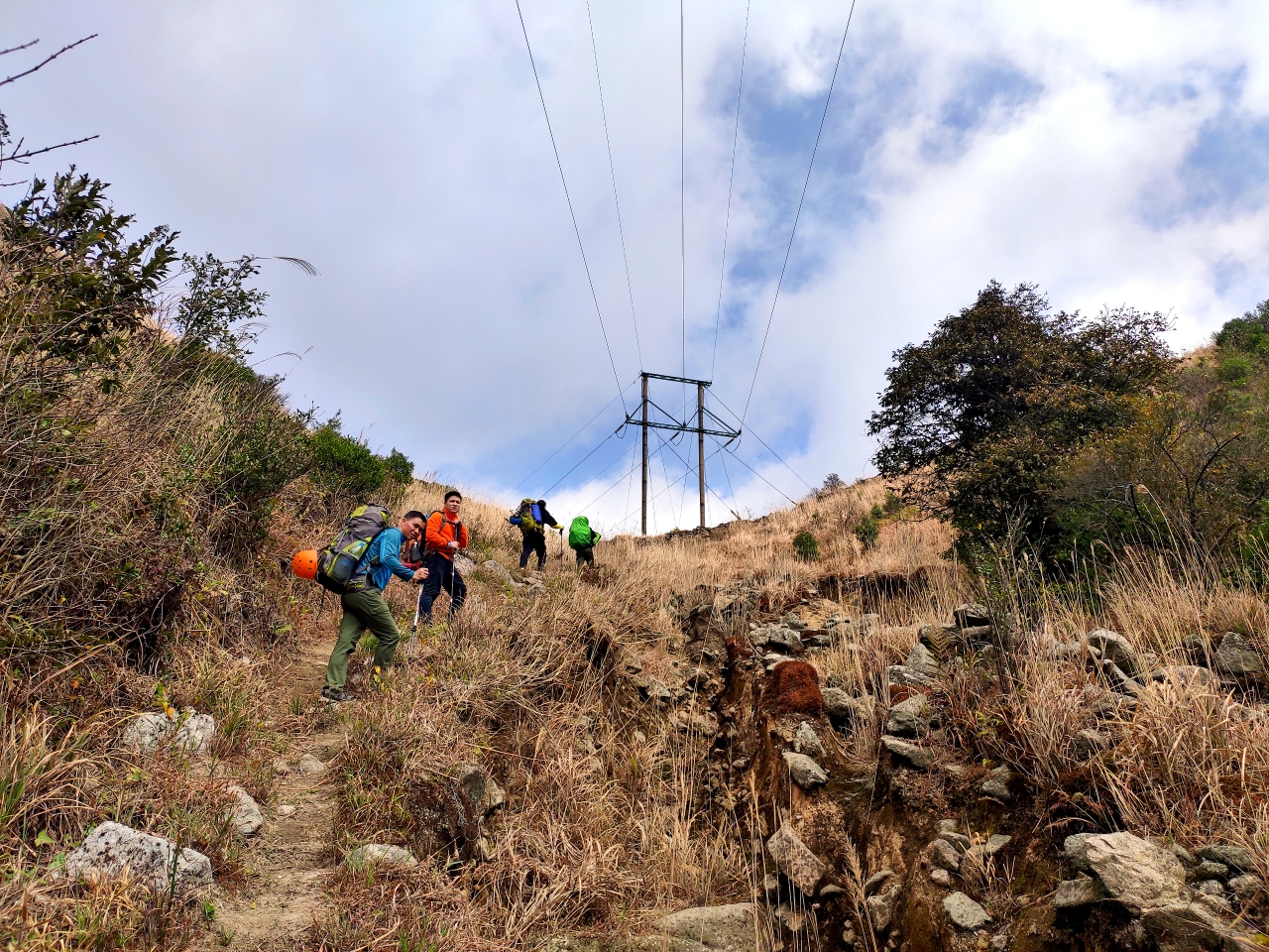 一腳踏三省(風大傘,畫眉山,萬時山三山連穿),仁化旅遊攻略 - 馬蜂窩