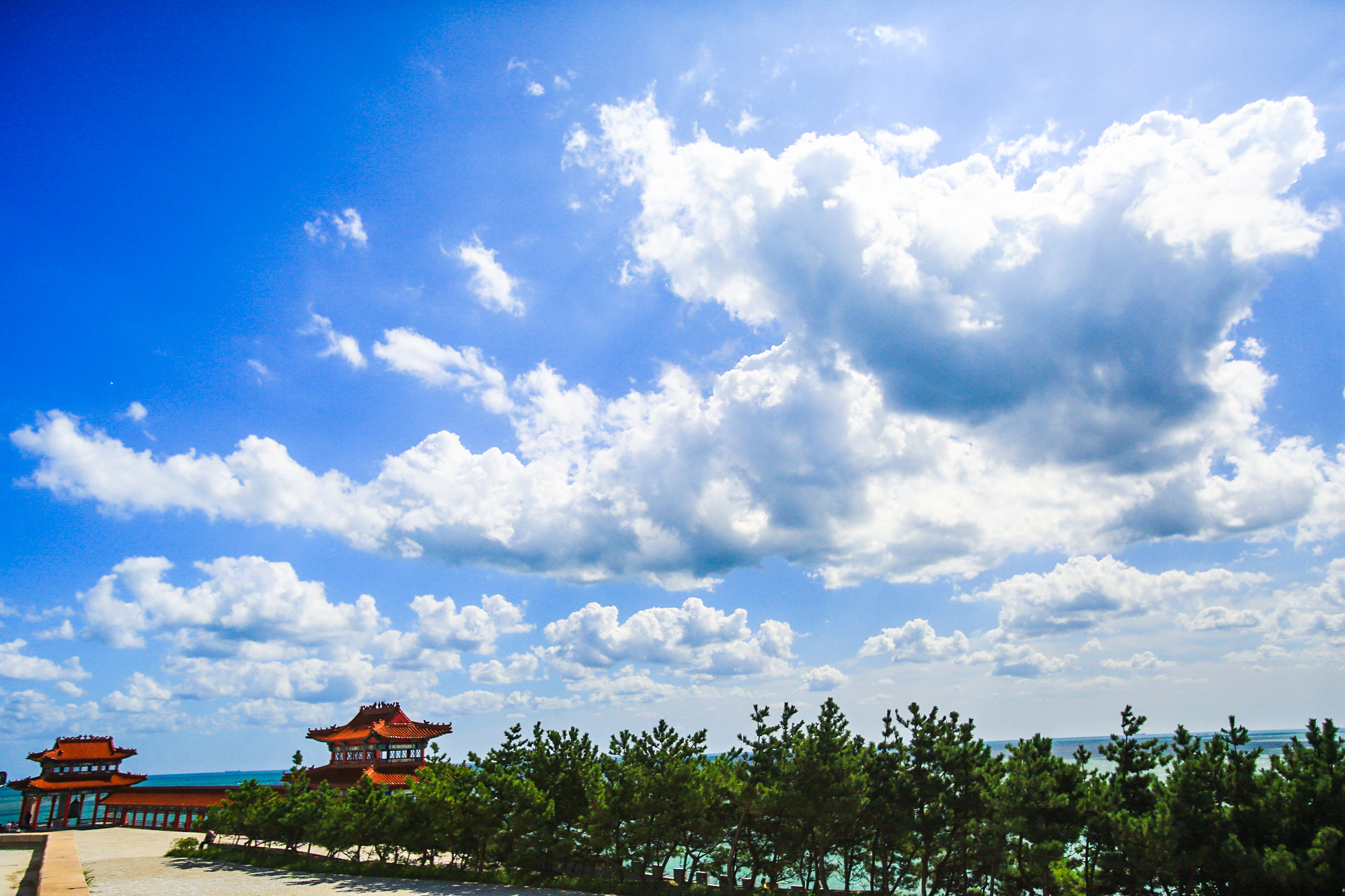 一路向東,欣賞山川和大海