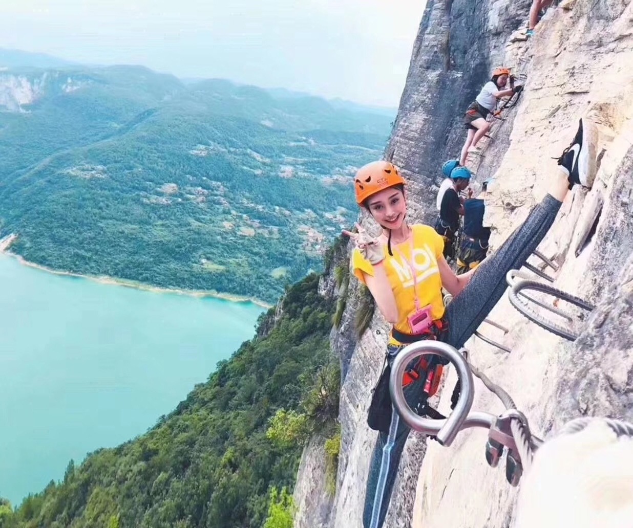 岩壁芭蕾,峭壁上的艺术体验——飞拉达攀岩(鸡公岭)
