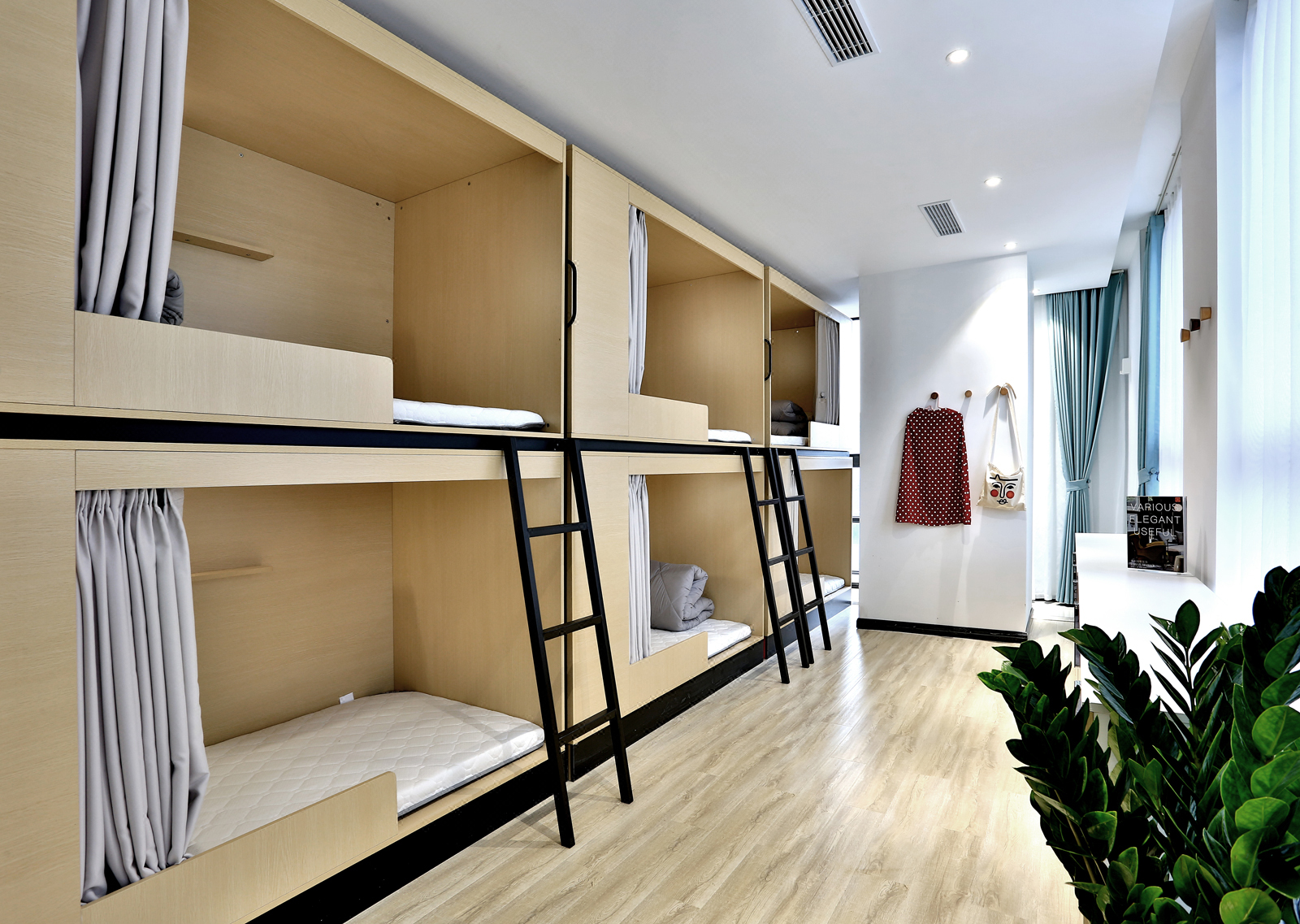 线性折叠国际青年旅舍(杭州滨江地铁长河站店)