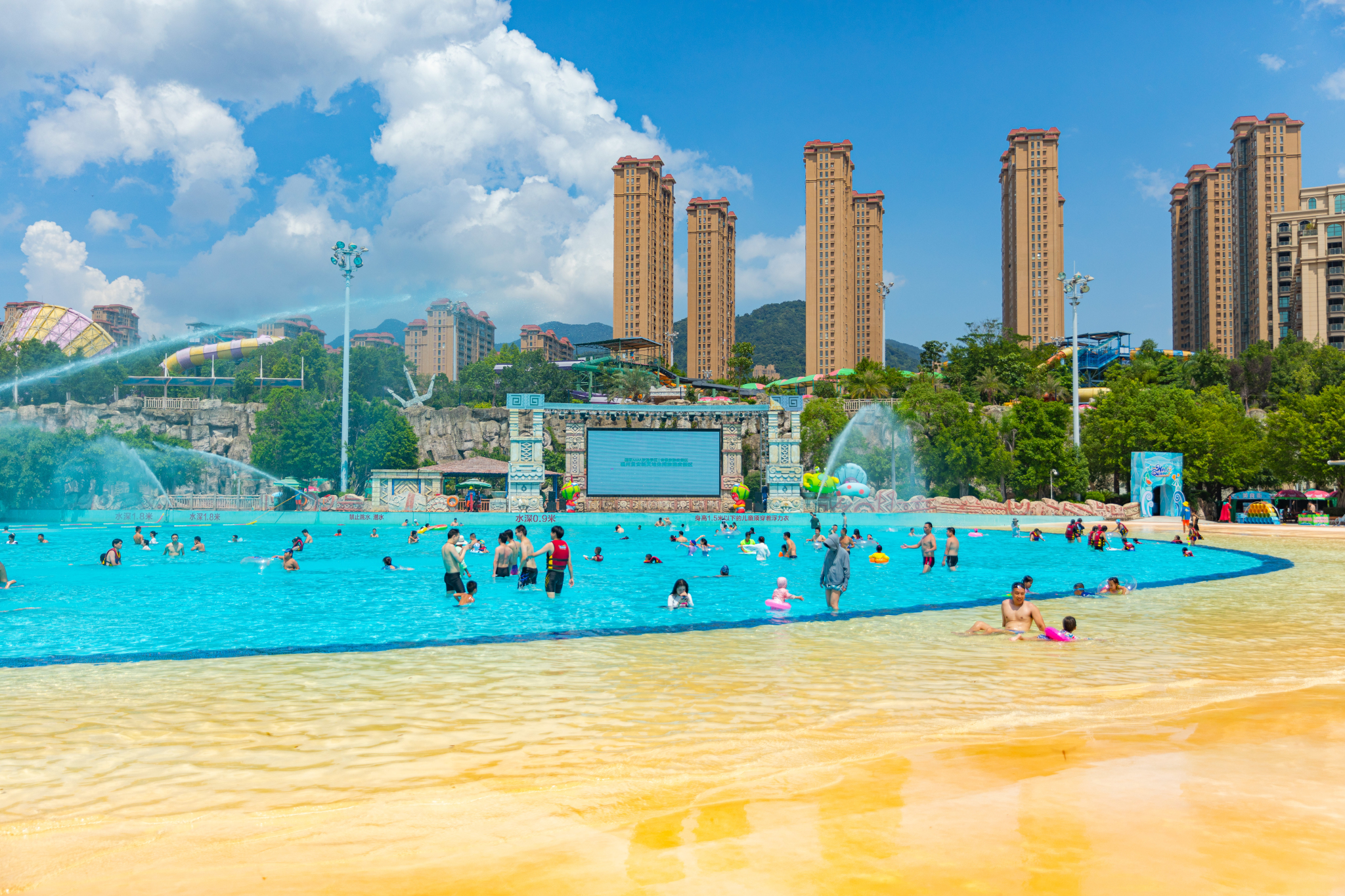 福建福州贵安水世界一场酷爽的夏日狂欢
