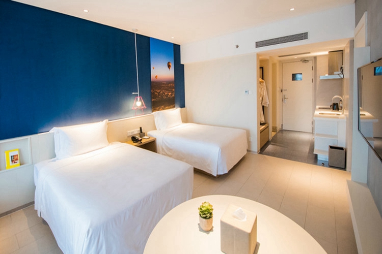 三亚香水湾亚朵酒店2天1晚套餐(可选分界洲岛/堡礁潜水/喂食热带鱼