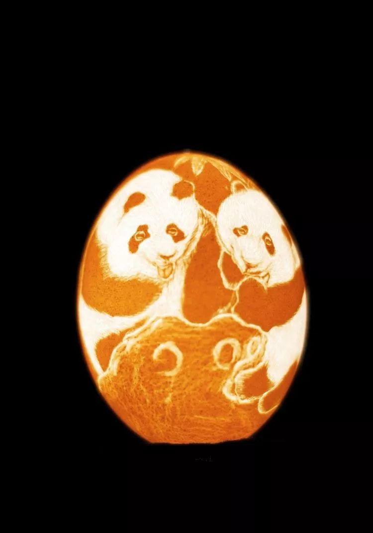蛋雕熊猫图图片