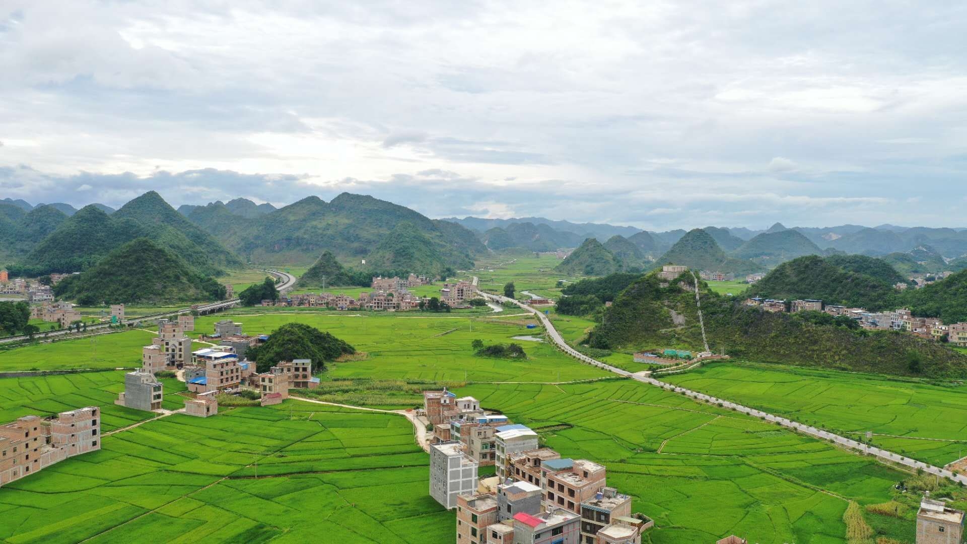 高原小桂林.八宝镇